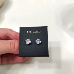 14k gold earrings. Zircons.
